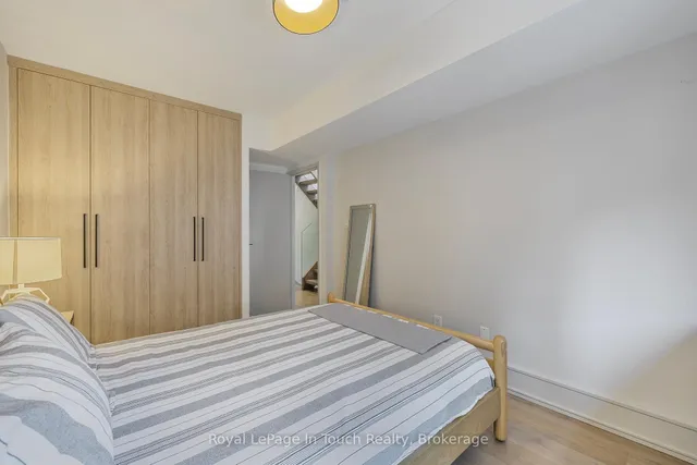 Additional image 23 of 46 Western Battery Rd Unit 825