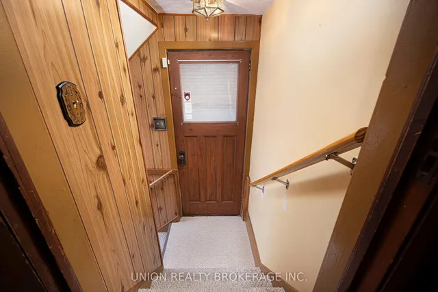 Additional image 22 of 143 Hammersmith Ave