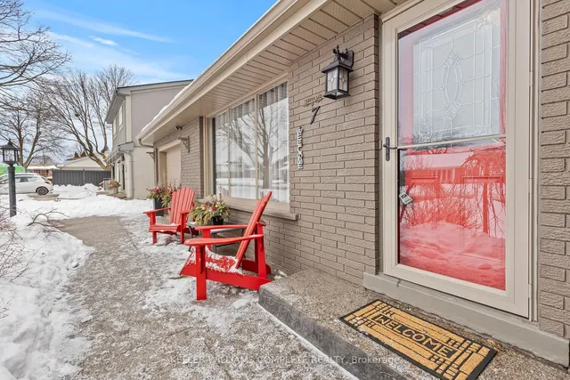 Additional image 4 of 7 CAMELOT Dr