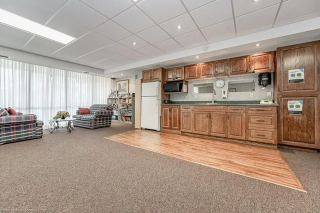 Additional image 38 of 81 Church St Unit 1601