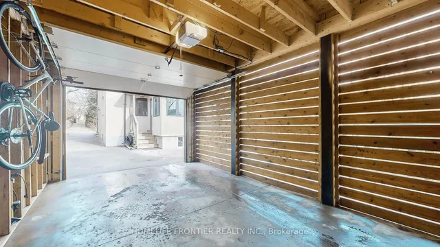 Additional image 44 of 40 Indian Road Cres