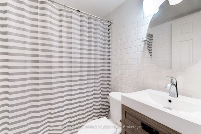 Additional image 16 of 2373 King St Unit 17