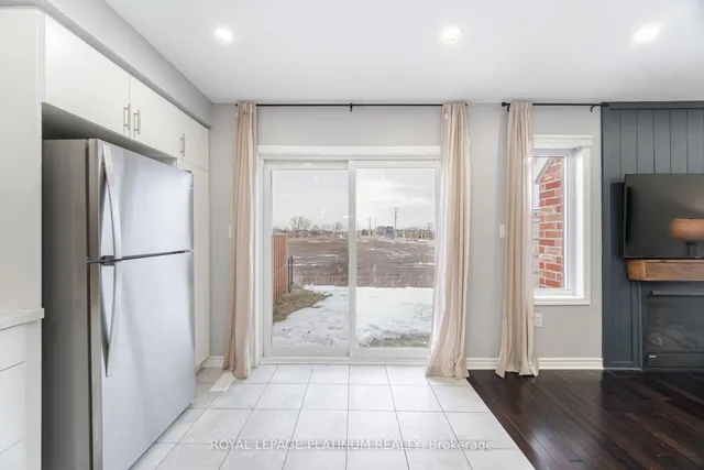 Additional image 13 of 624 Laking Terr