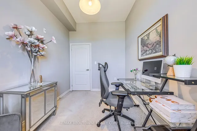 Additional image 35 of 1470 Main St Unit 401