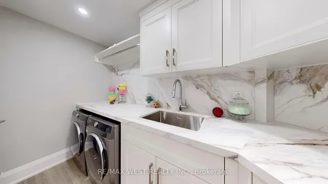 Additional image 15 of 240 Heath St Unit 801