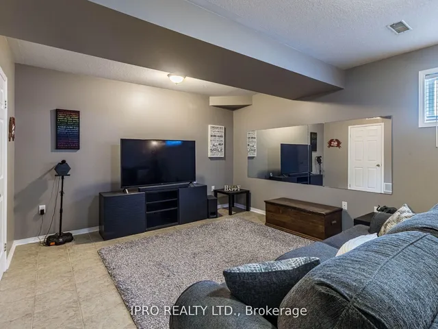 Additional image 21 of 182 Highbury Dr