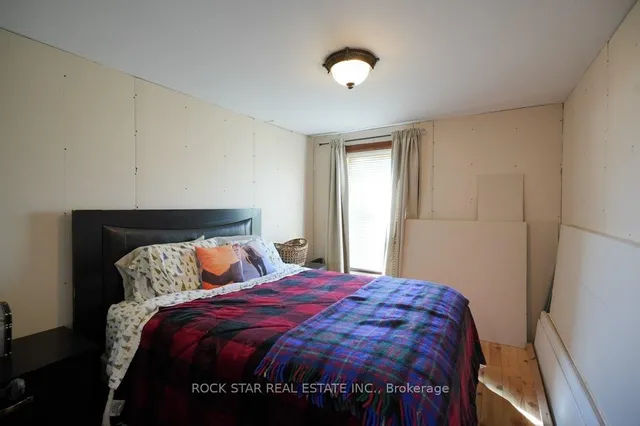 Additional image 23 of 405 Upper Wentworth St