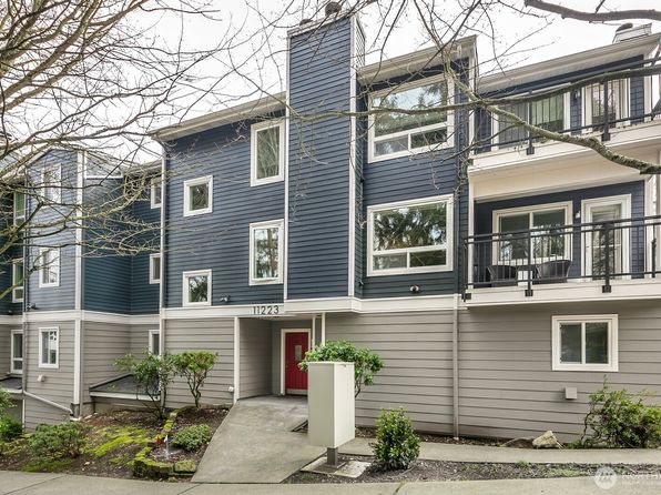 11223 Corliss Avenue N UNIT 303, Seattle, WA 98133