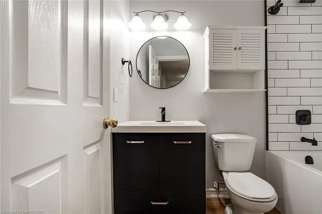 Additional image 30 of 28 Victoria Ave Unit 314