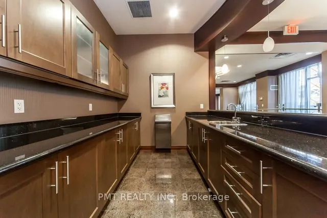 Additional image 21 of 35 Balmuto St Unit 708