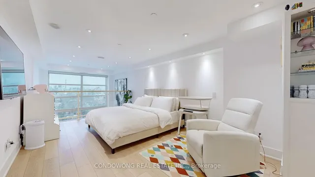 Additional image 9 of 111 St Clair Ave Unit 920