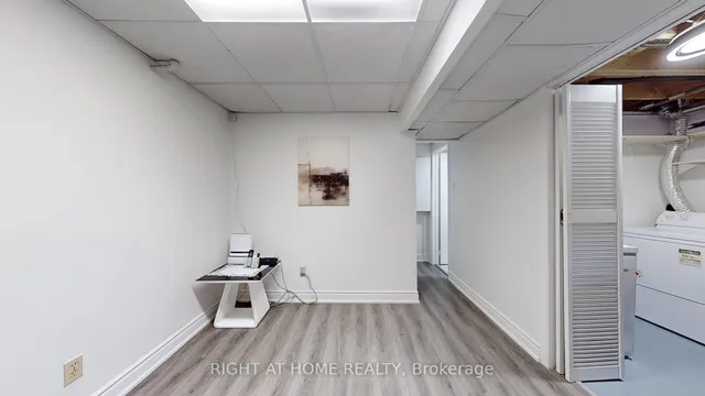 Additional image 22 of 38 Ponymill Dr