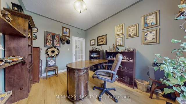 Additional image 33 of 2555 Nichols Dr