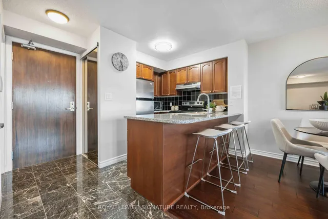 Additional image 3 of 35 Hollywood Ave Unit 703