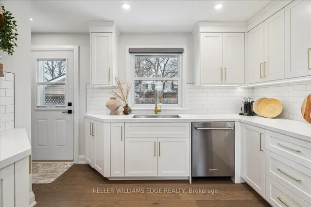 Additional image 14 of 4 Fernwood Cres