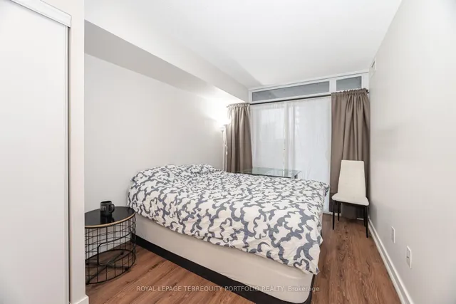 Additional image 17 of 29 Singer Crt Unit 503