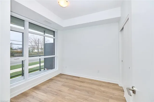 Additional image 28 of 600 North Service Rd Unit 108