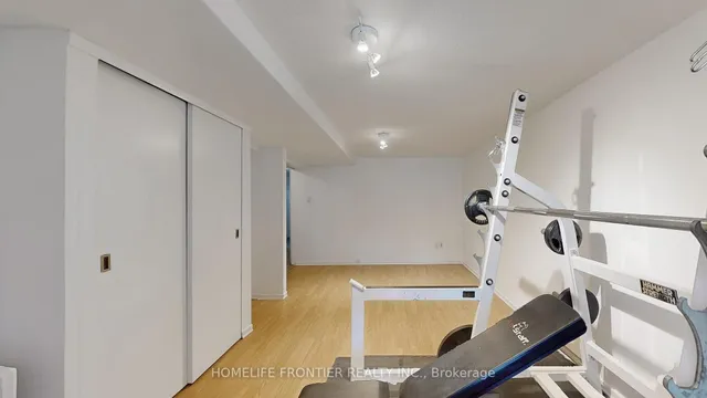 Additional image 39 of 40 Indian Road Cres