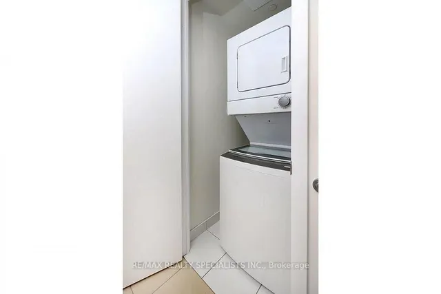 Additional image 19 of 800 Lawrence Ave Unit 216