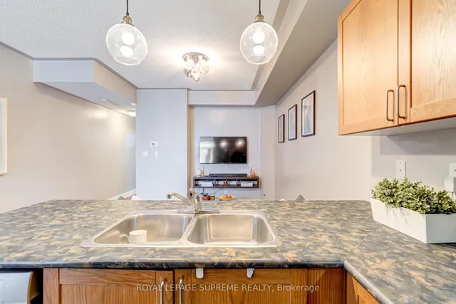 Additional image 17 of 184 Wiltshire Ave