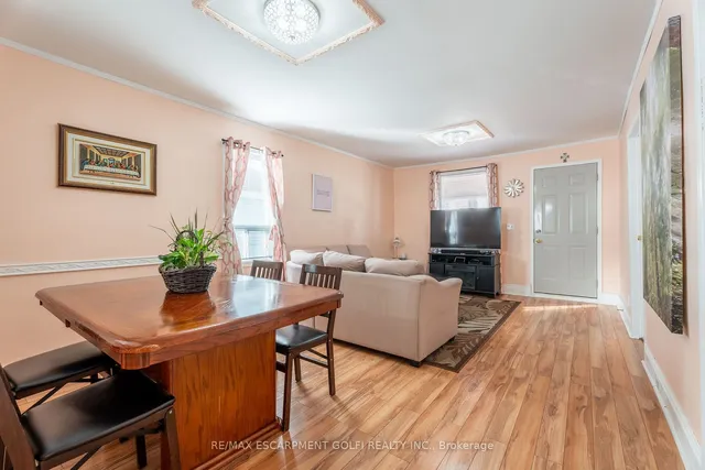 Additional image 11 of 34 Mayflower Ave