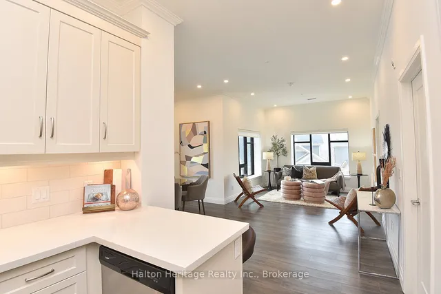 Additional image 19 of 30 Hamilton St Unit 106