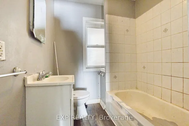 Additional image 20 of 134 Rosslyn Ave