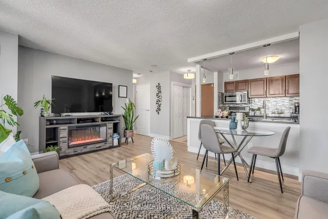 Additional image 7 of 3077 Weston Rd Unit 1702