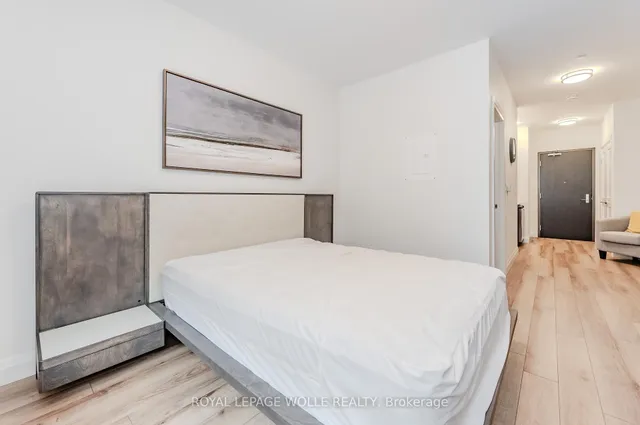 Additional image 41 of 399 Queen St Unit 210