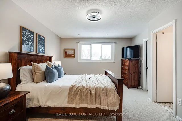 Additional image 17 of 24 Drakes Dr