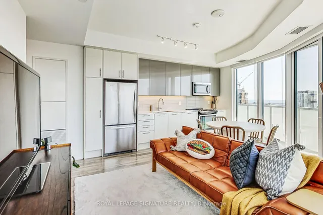 Additional image 7 of 403 Church St Unit 4002