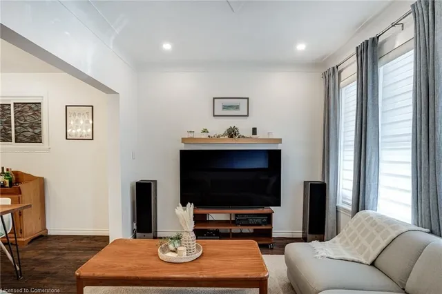 Additional image 7 of 37 Holton Ave