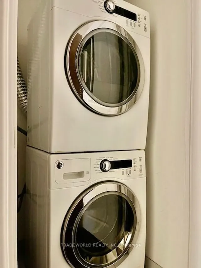 Additional image 10 of 386 Yonge St Unit 3615