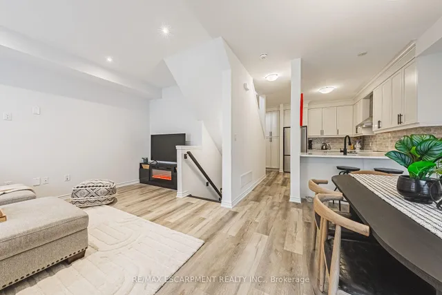 Additional image 10 of 61 Soho St Unit 134