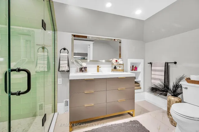 Additional image 26 of 444 Maple Ave