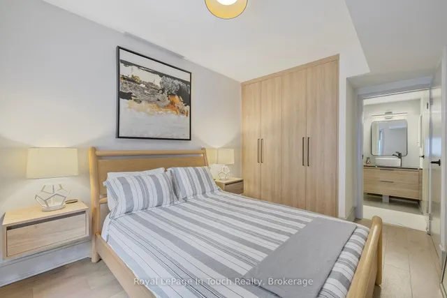 Additional image 22 of 46 Western Battery Rd Unit 825