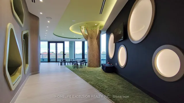 Additional image 37 of 575 Bloor St Unit 803