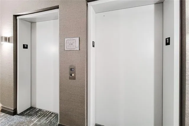 Additional image 10 of 2325 Central Park Dr