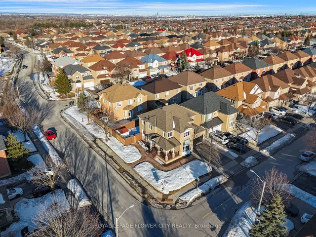 Additional image 39 of 82 Mint Leaf Blvd