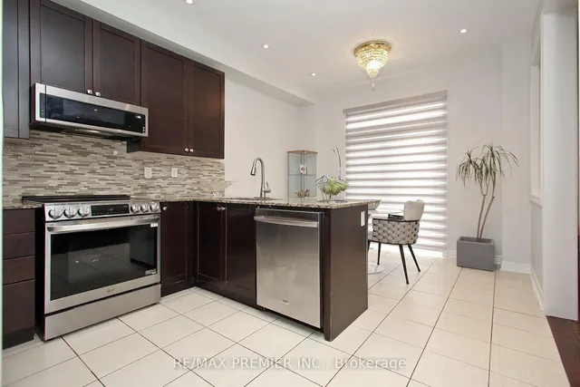 Additional image 9 of 53 Baby Pointe Tr