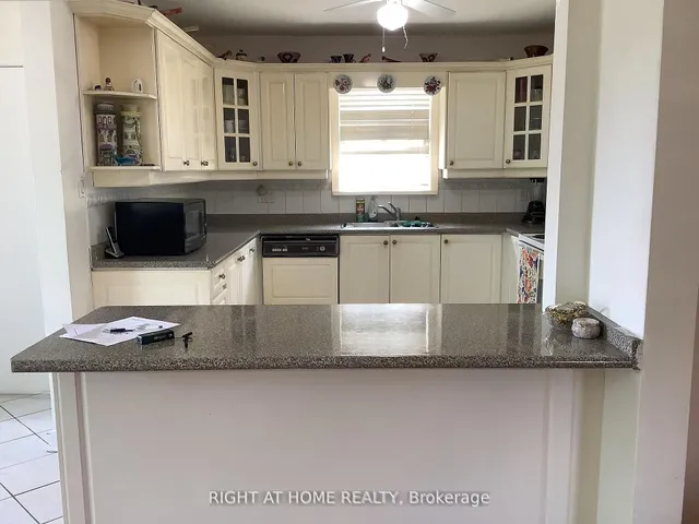 Additional image 21 of 1226 Warden Ave