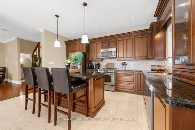 Additional image 7 of 1705 Upper Wellington St