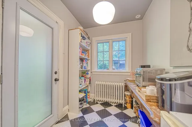 Additional image 11 of 428 Castlefield Ave