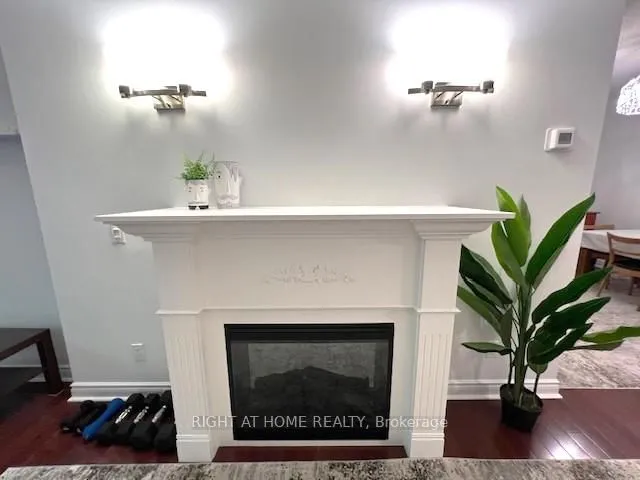 Additional image 10 of 11 William Carson Cres Unit 322