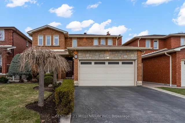 27 Sunforest Dr