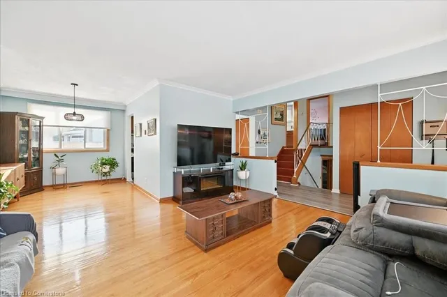 Additional image 6 of 618 Artreva Cres