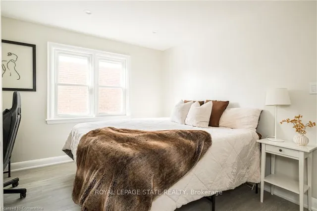 Additional image 20 of 134 Craigroyston Rd