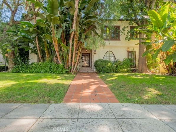 Primary image of 340 N Oakhurst Dr APT 103, Beverly Hills, CA 90210