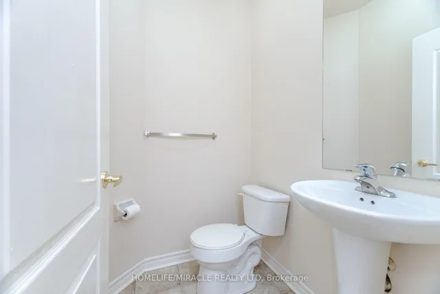 Additional image 24 of 18 Templeton Crt