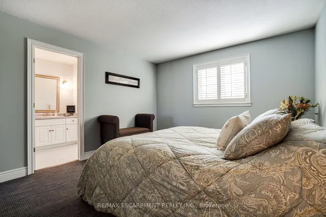 Additional image 32 of 148 Foxridge Dr